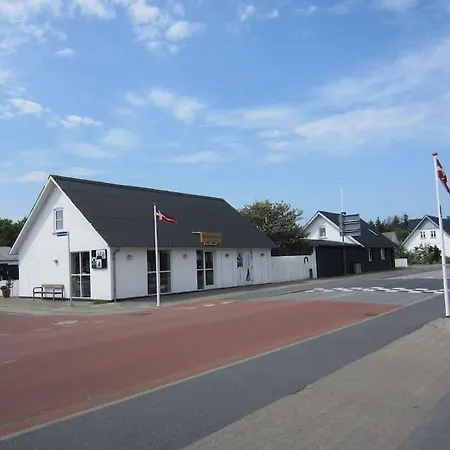Blokhus-hune/hus 148m², 12-pers. M/privat Gardhave